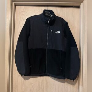 Women’s The North Face Denali Fleece Jacket size Large  Black on Black color way